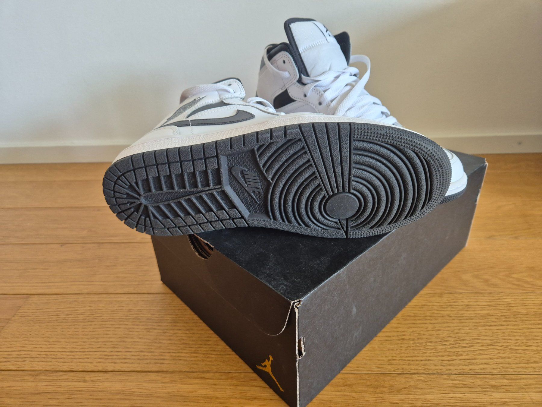 Jordan Scarpe da uomo: NIKE Air Jordan NEUF taille 40 – Nuovo e nell'imballaggio originale da Genève venduto da Talhinho 3