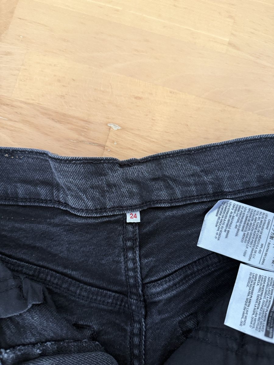 Levi's Jeans: Levis Short‘s Gr. 24 – D'occasion à Luzern par varleanhtienal 3
