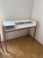 schmaler Schreibtisch