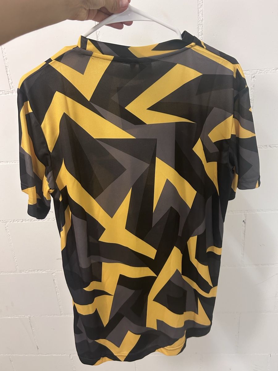Young Boys Maillots de corps & Pantalons: BSC Young Boys – Neuf (Voir description) à Belp par jan_6yvx 1