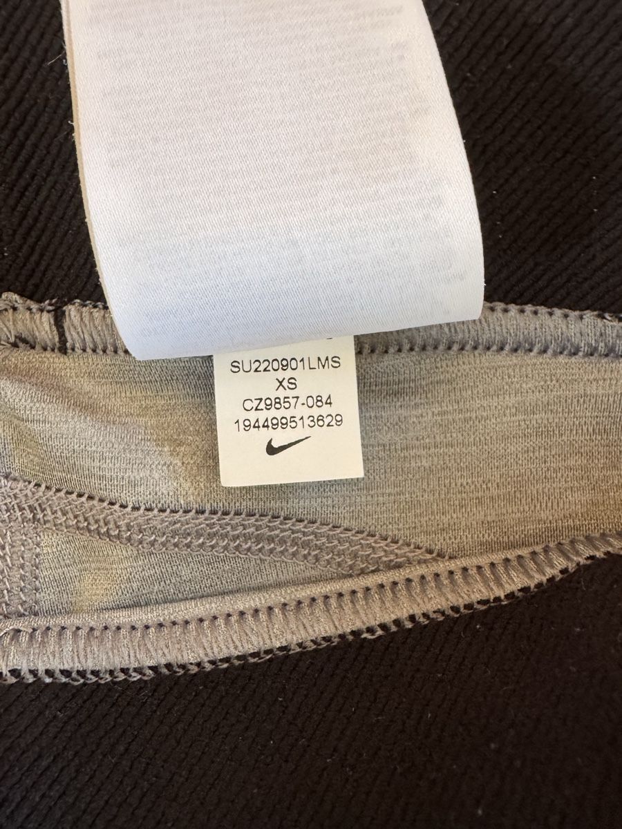Nike Leggings: Nike Pro Sporthose kurz grau  – Usato da Malans GR venduto da leo_mz7w 3