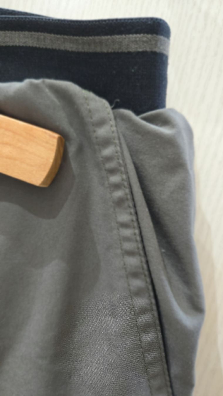 Decathlon Hosen: Pantalon Quechua doublé chaud,152 – Gebraucht aus Valeyres-sous-Rances von Untitled 3