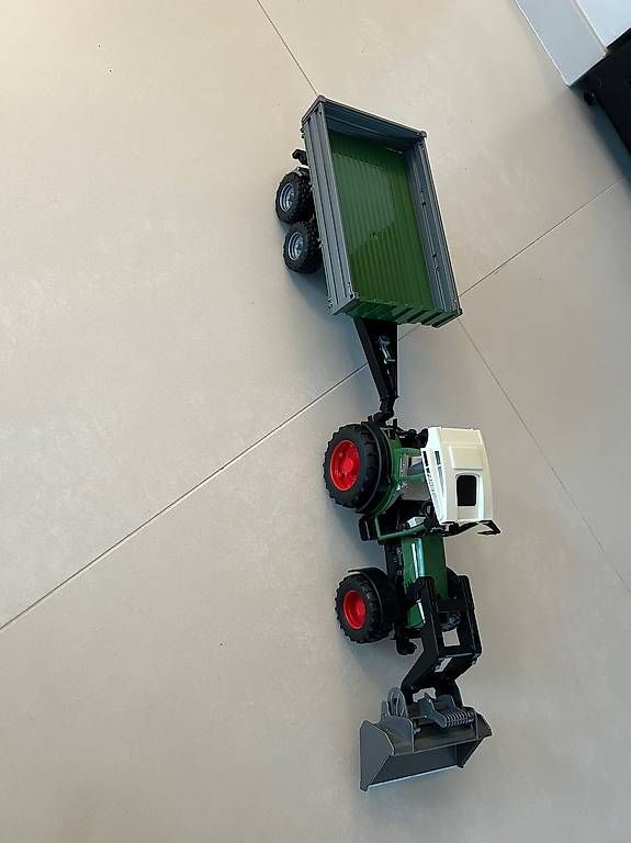 Veicoli per bambini: Traktor mit Anhänger – Usato da Glattpark(Opfikon) venduto da humanpro 1