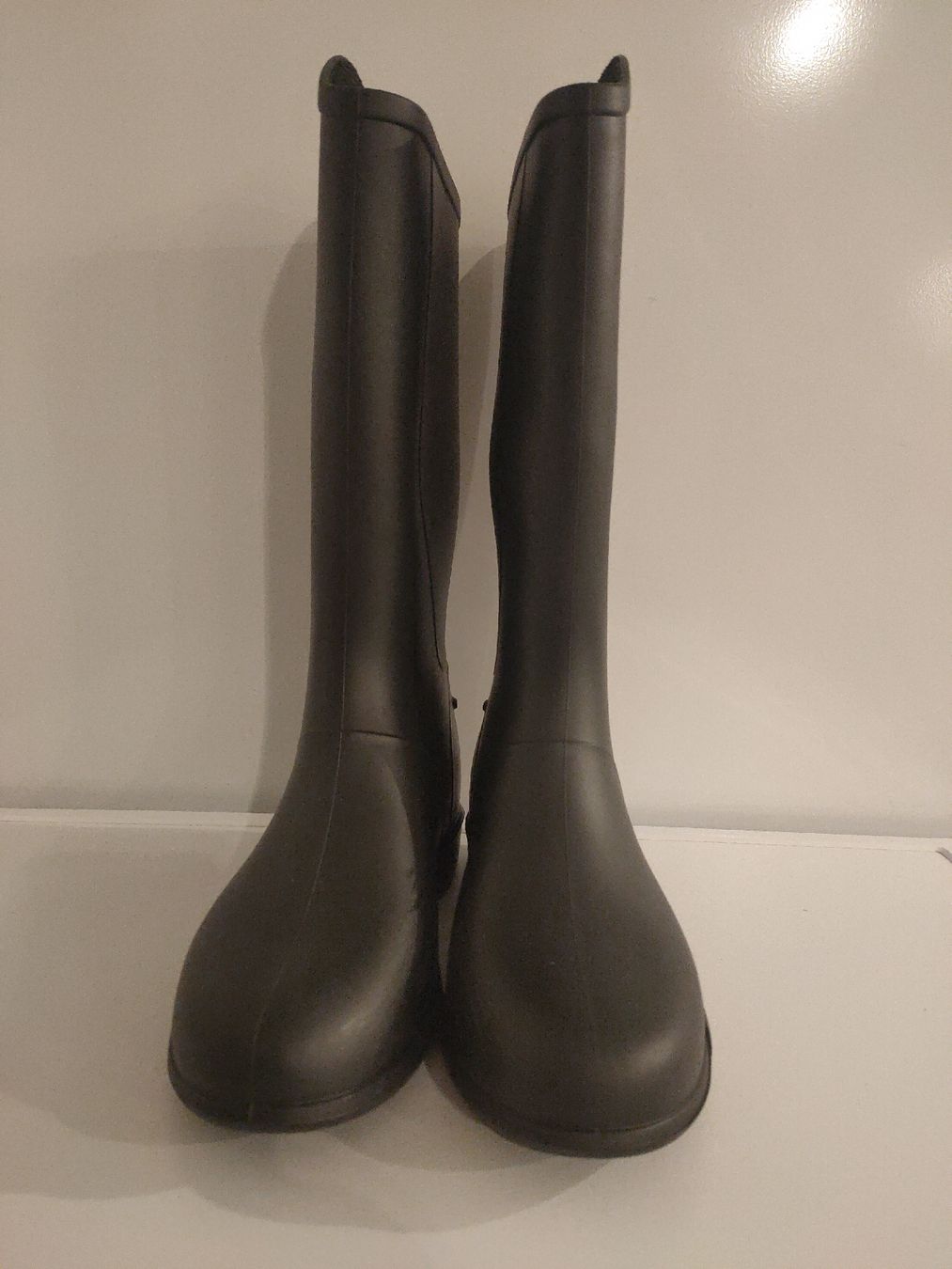 Schuhe für Jungen: Schwarze Gummistiefel Gr. 32 Reitstiefel – Gebraucht aus Oberwil b. Büren von 3298Oberwil 1