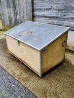 solide Holzkiste /coffre en bois
