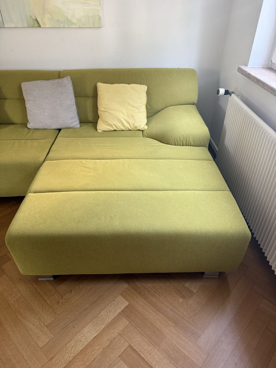 Divani: Ecksofa grün Stoff gute Zustand – Usato da Muttenz venduto da martin_cadosch 1