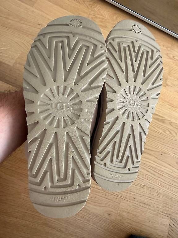 Ugg Scarpe da donna: UGG 39 – Usato da Zürich venduto da bil_s7tp 3