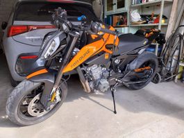 KTM 790 Duke 2018 nur 4'500 km & frisch ab Service/ Pneu NEU