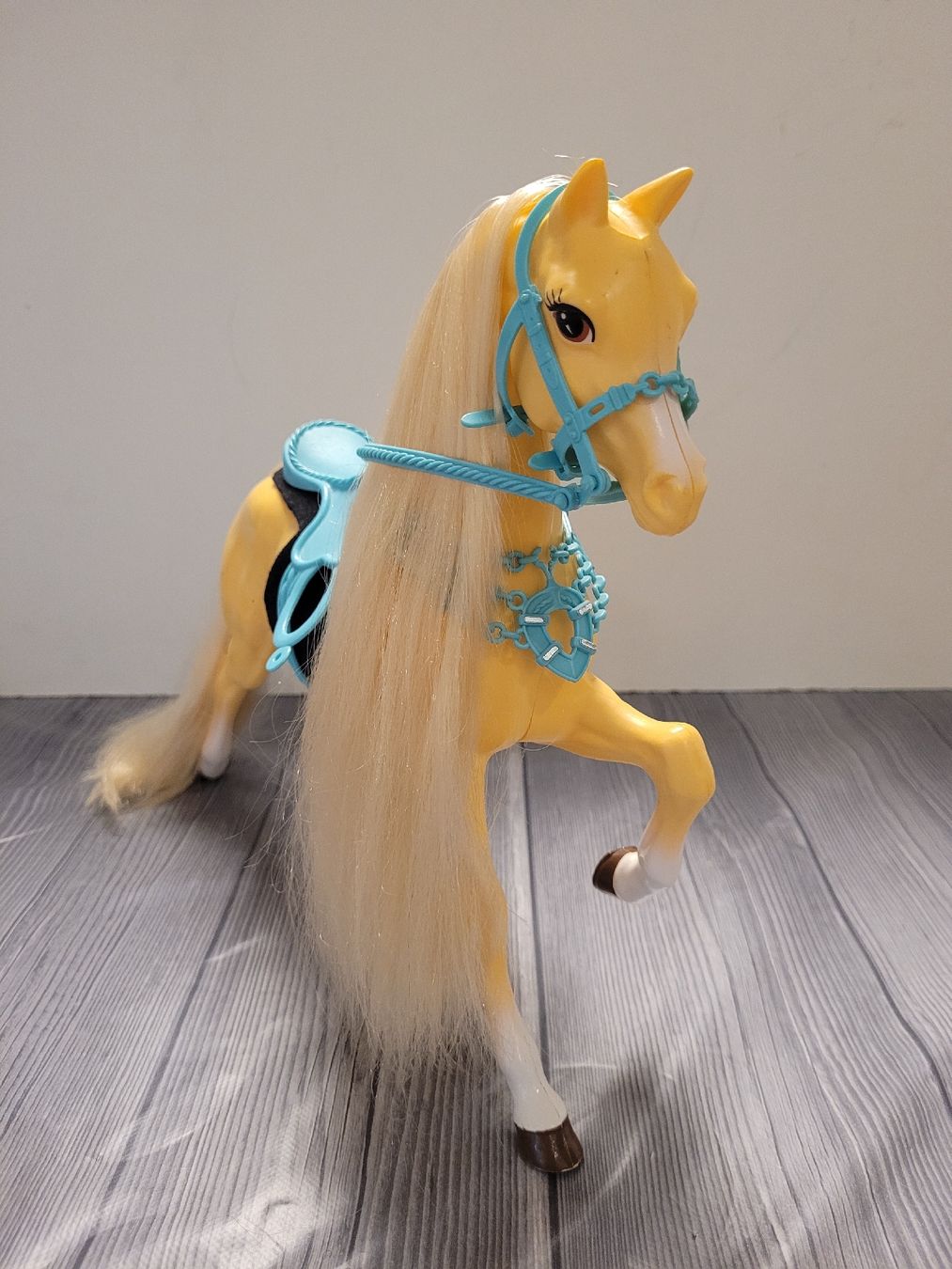 Giocattoli: Barbie Pferd Trailerstute – Usato da Niederbuchsiten venduto da klengyel