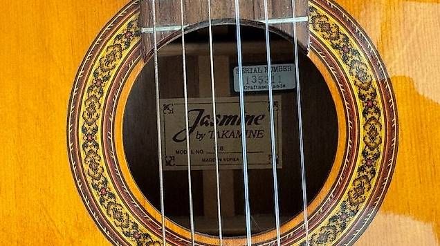 Musikinstrumente: Gitarre – Gebraucht aus Regensdorf von Crazyblood 3