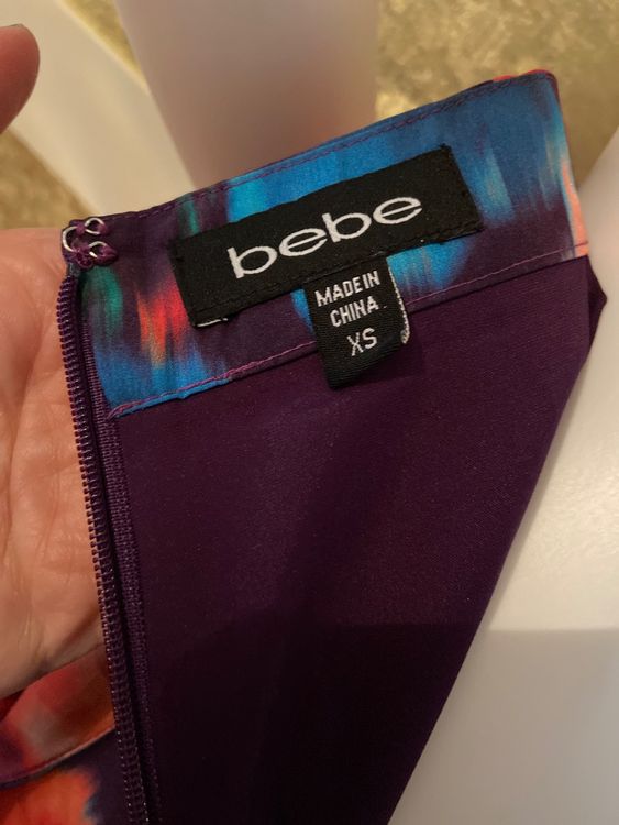 BEBE 100%silk architectural pocket skirt 8