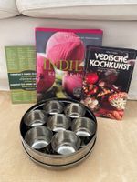 Indische Kochbuecher und Gewuerzdose Metall Neu