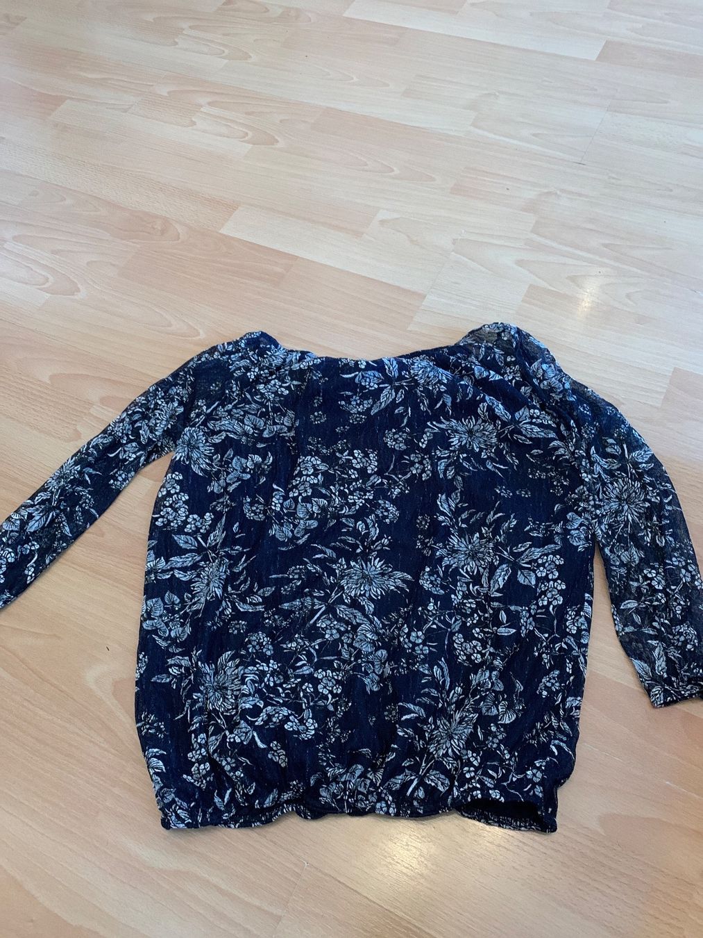 Blusen: Jolie blouse Carnaby t. 40 – Gebraucht aus MEYRIN von Gwendo10 1