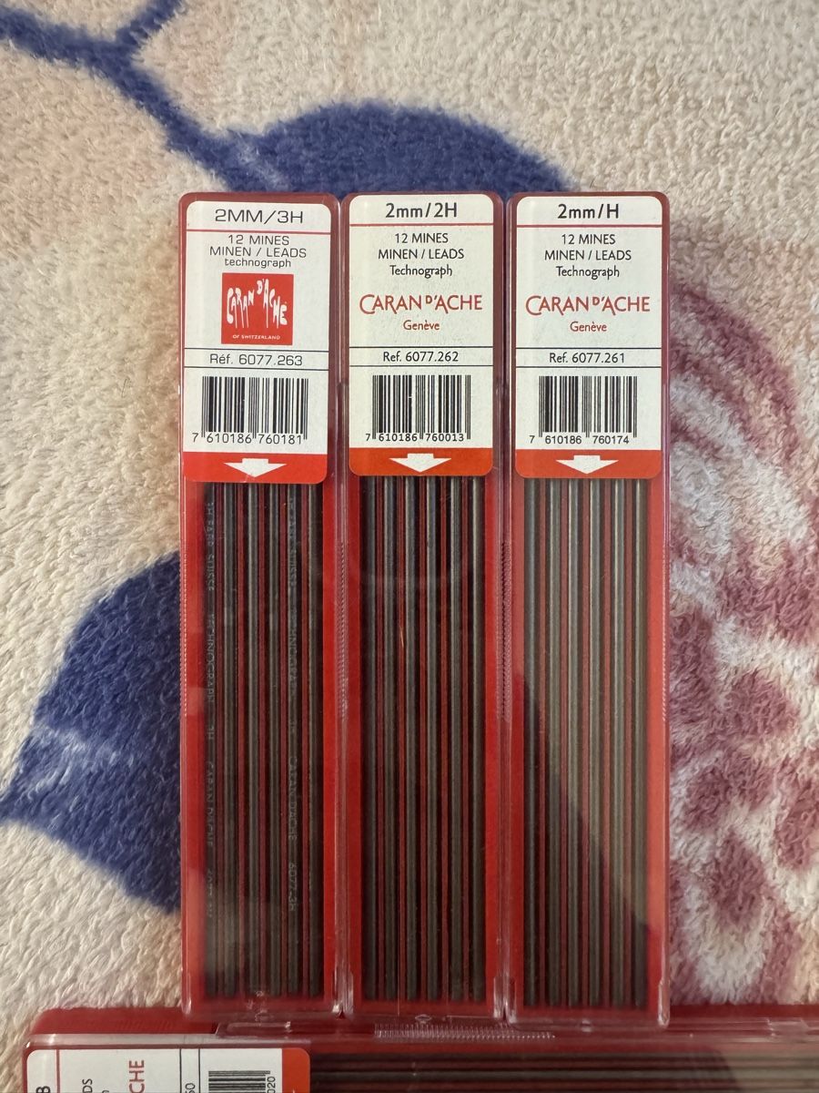 Caran D'Ache Matite, matite colorate & gessi: Mine Caran d'Ache und Pencil – Nuovo e nell'imballaggio originale da Horgen venduto da med_sh5v
