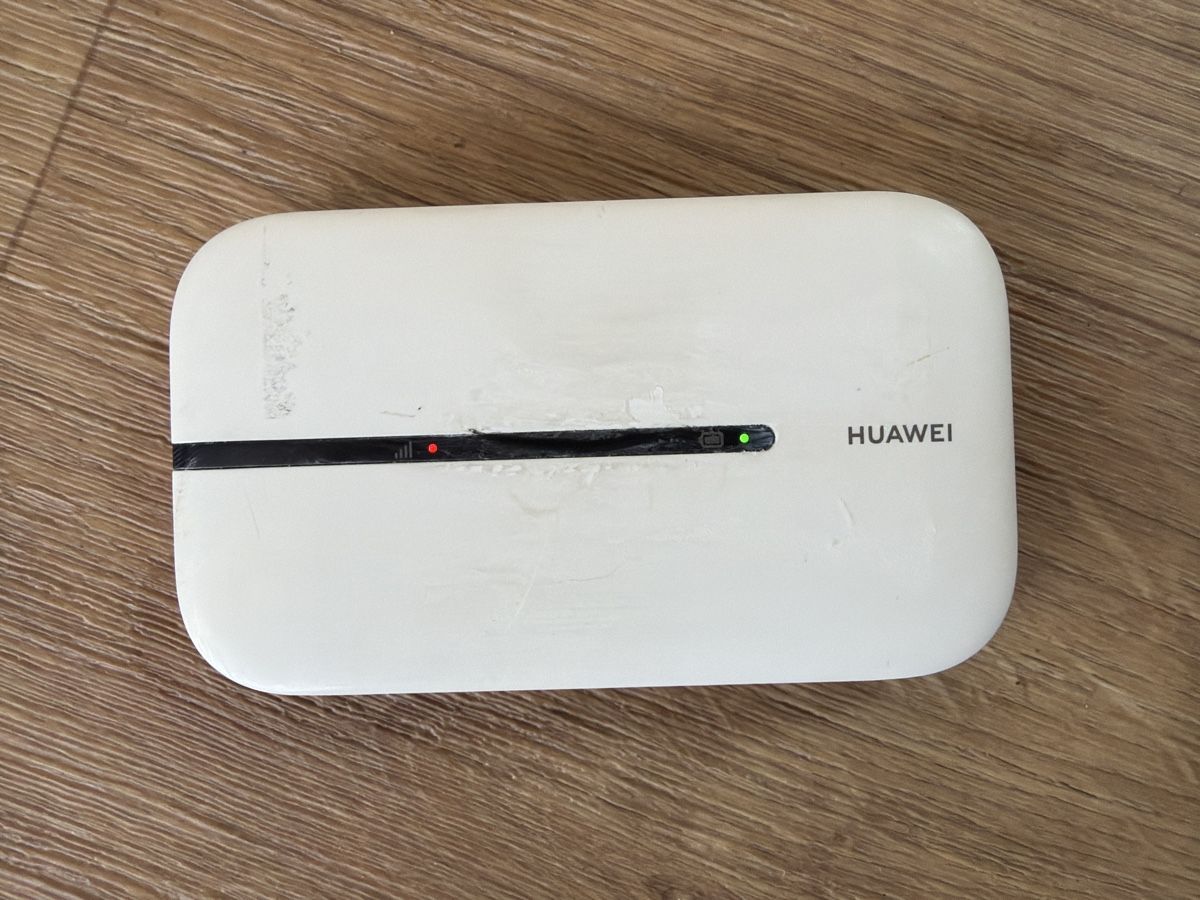 Huawei Modems & Router: Huawei Mobile WLAN Router / Hotspot – Gebraucht aus Luzern von schauen_