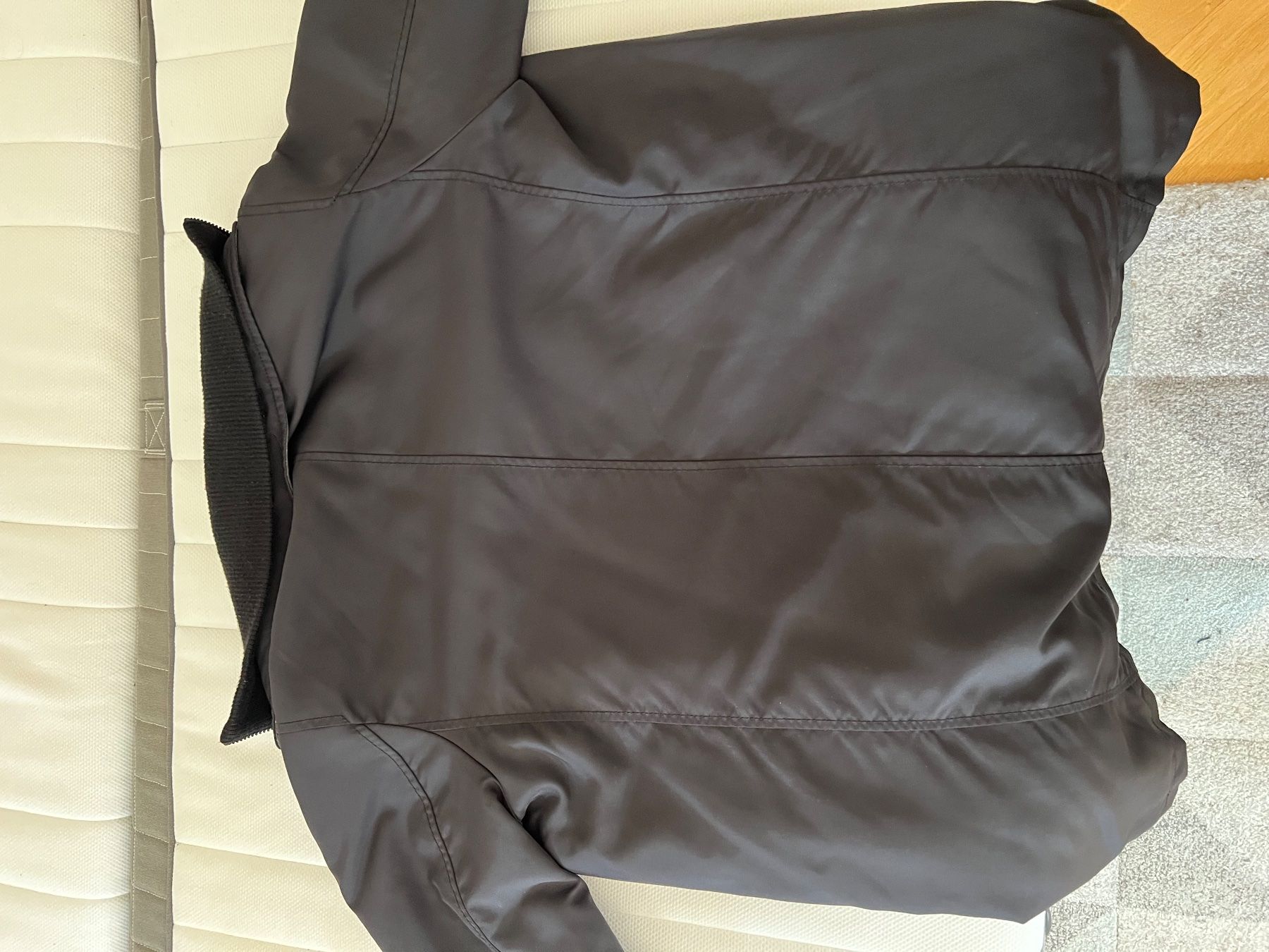Burberry Jacken: Burberry Lightweight Jacket - Perfect for Spring Layering! – Gebraucht aus Zürich von and_y8dy 3