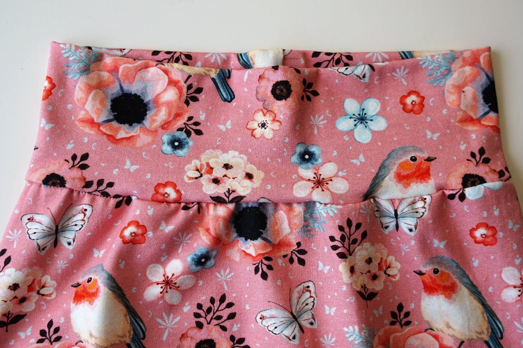 Hosen: Rosa Kurze Hose mit Blumen 98/104 NEU – Neu und originalverpackt aus Zürich von sambaum 3