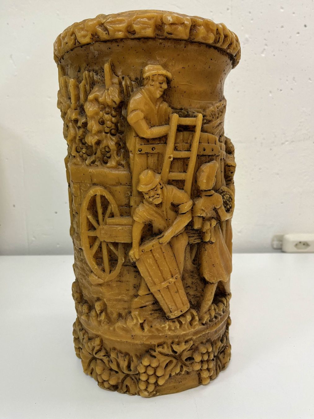 Candele: Rustikale Weinkerzen-Säule, Vintage-Stil, – Usato da Zürich venduto da V3NOM_x3