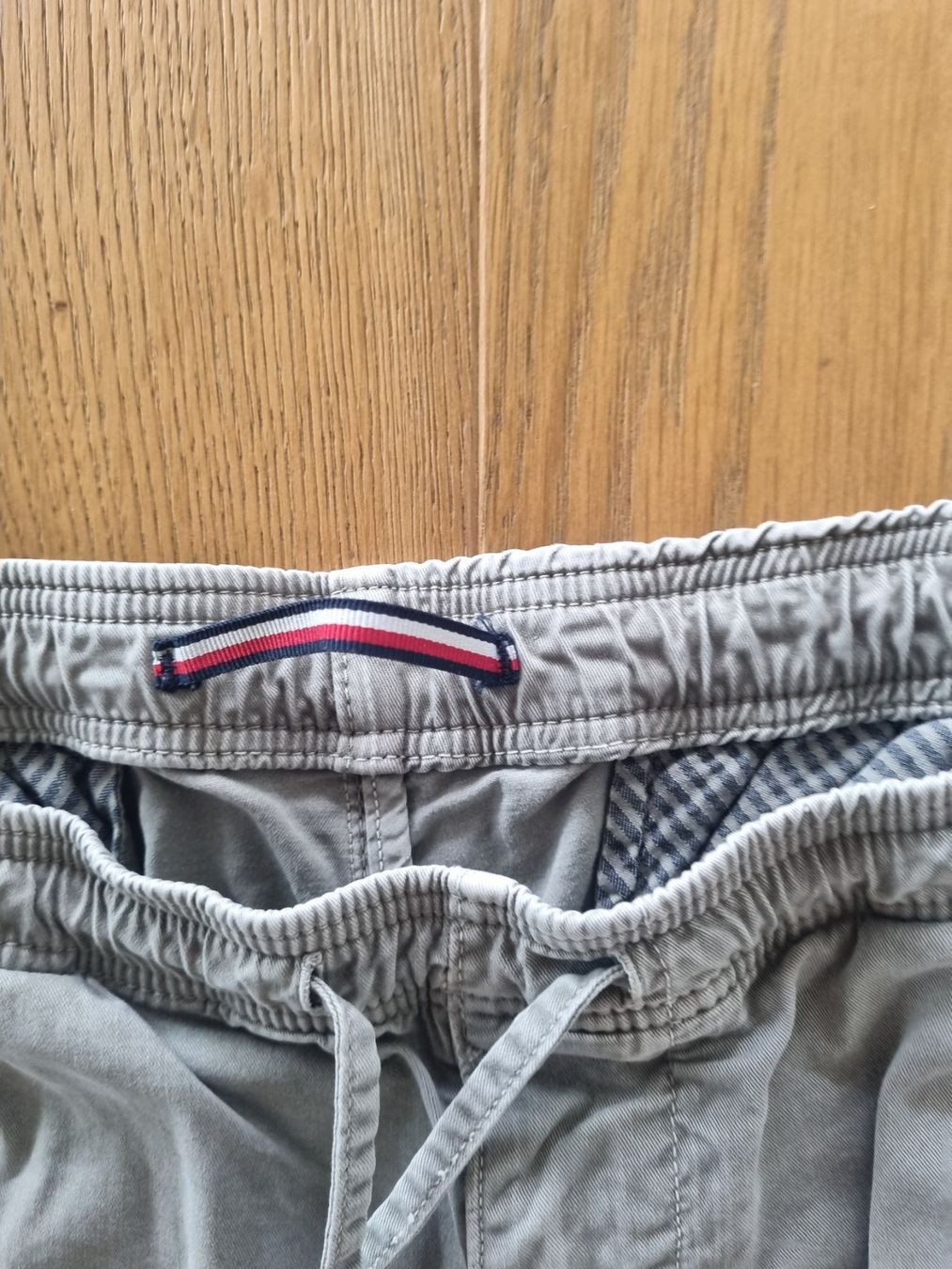 Tommy Hilfiger Hosen: Shorts Hilfiger Gr 36 – Gebraucht aus Frick von Geheim007 1