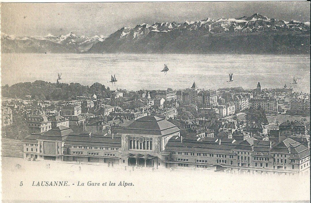 Cartoline postali: LAUSANNE - Gare et les Alpes – Nuovo (secondo la descrizione) da Belmont-Lausanne venduto da ZarRomanoff