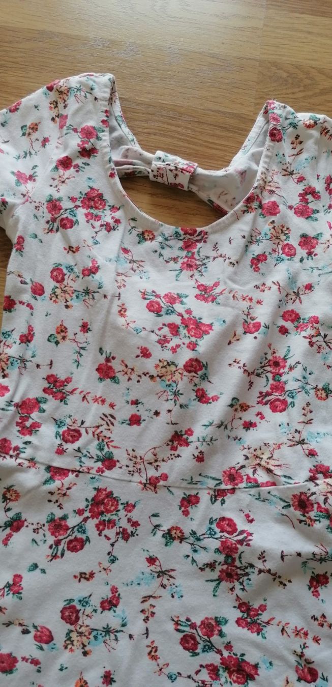 Vestiti: Robe – Usato da Montcherand venduto da petiteoune75 1