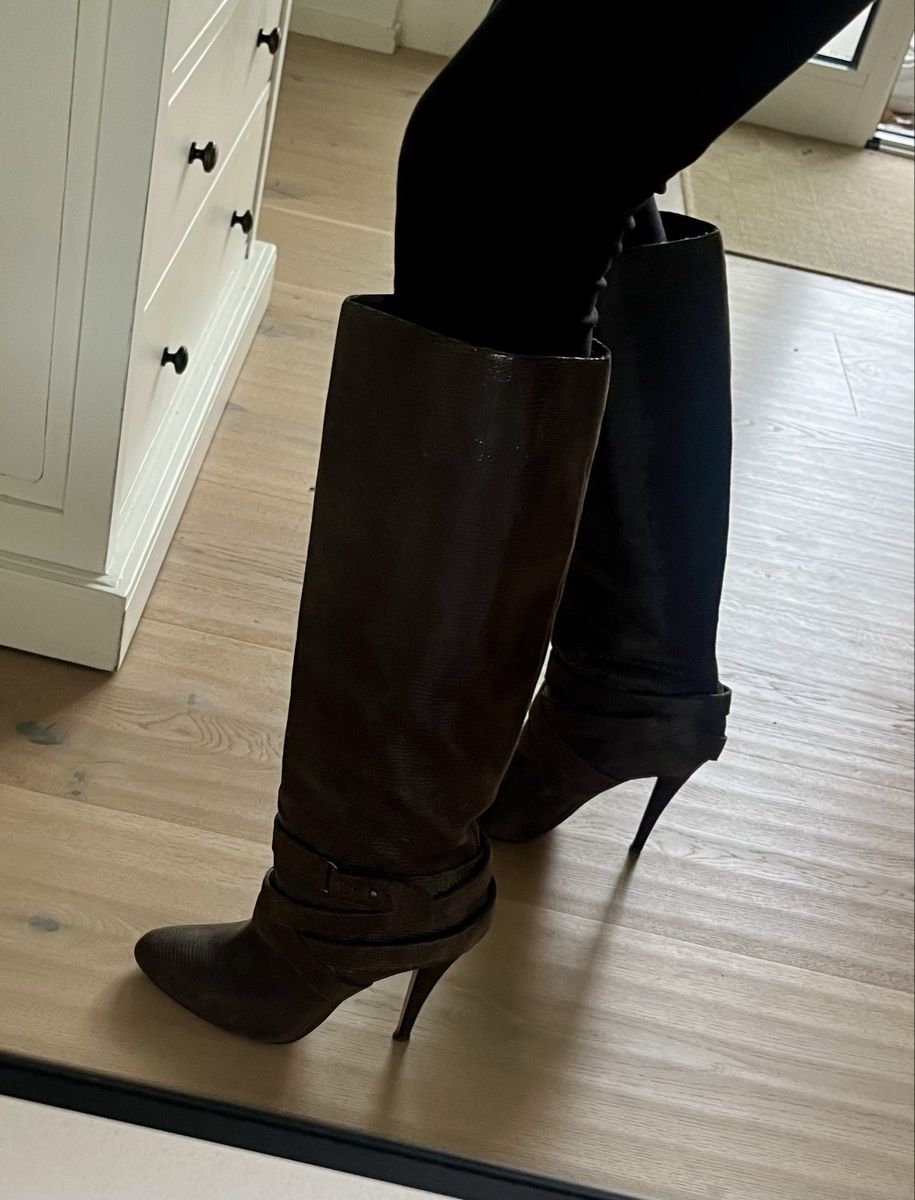 Scarpe da donna: Wunderschöne dunkelbraune Stiefel, schimmernd, Grösse 38.5 – Usato da Pfäffikon SZ venduto da humming-bird 3