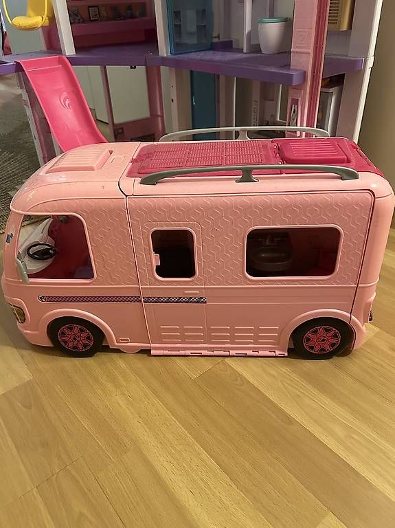 Case e mobili per bambole: Barbie Haus mit Barbie Auto Camping – Usato da Bern venduto da cha_w6bp 2