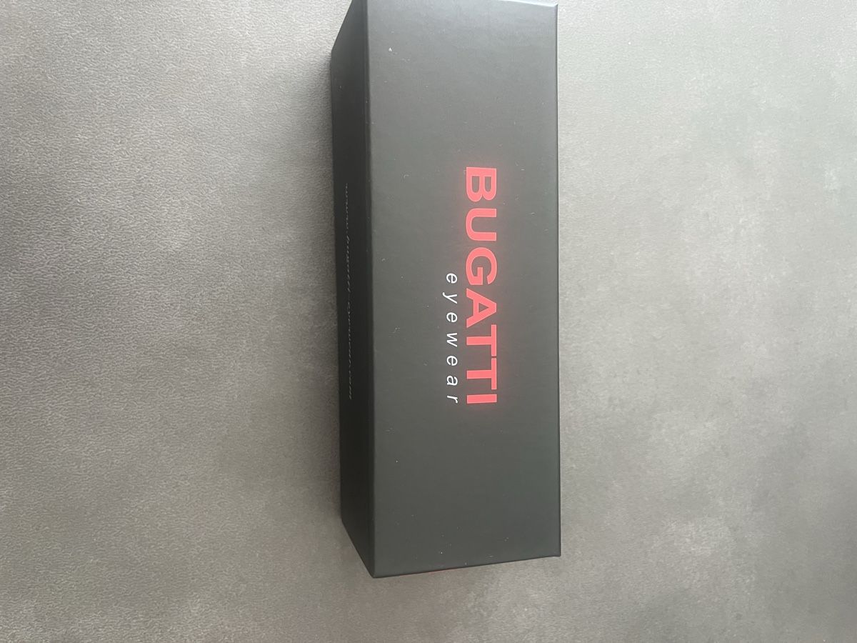 Borse: Bugatti Eyewear Case Black Good Condition – Nuovo (secondo la descrizione) da Suhr venduto da brigittaba 2
