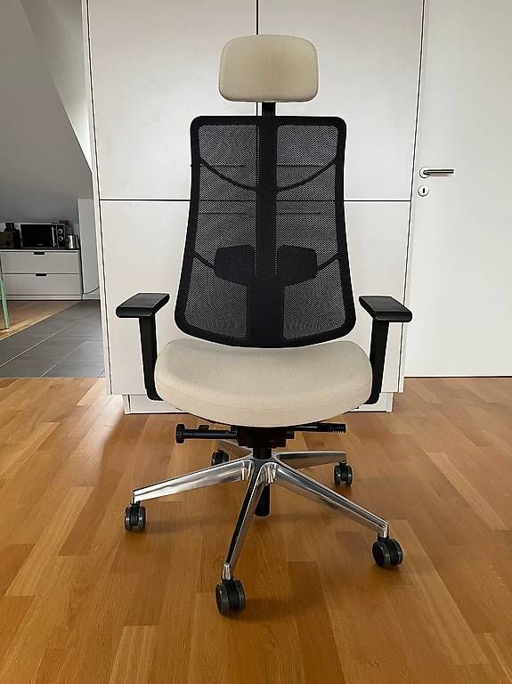 Chaises: Siège de bureau ergonomique premium – D'occasion à Flanthey par tho_7fl5