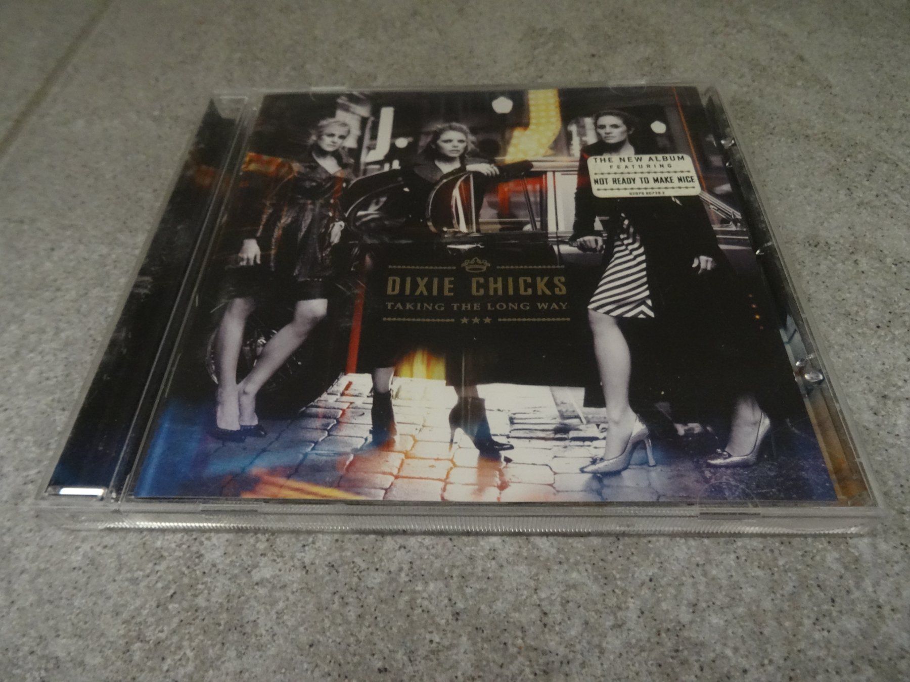 CD: Dixie Chicks - Taking the Long Way CD – Usato da Olten venduto da Disc-Ausverkauf