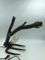 Lampe de table rustique et design en bois