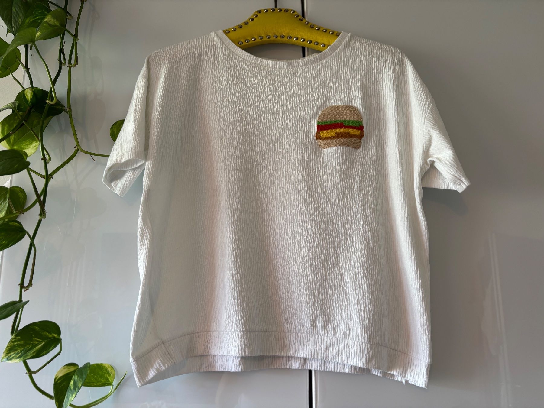 T-shirt: BURGER Shirt 🍔 – Usato da Zürich venduto da missmodernage