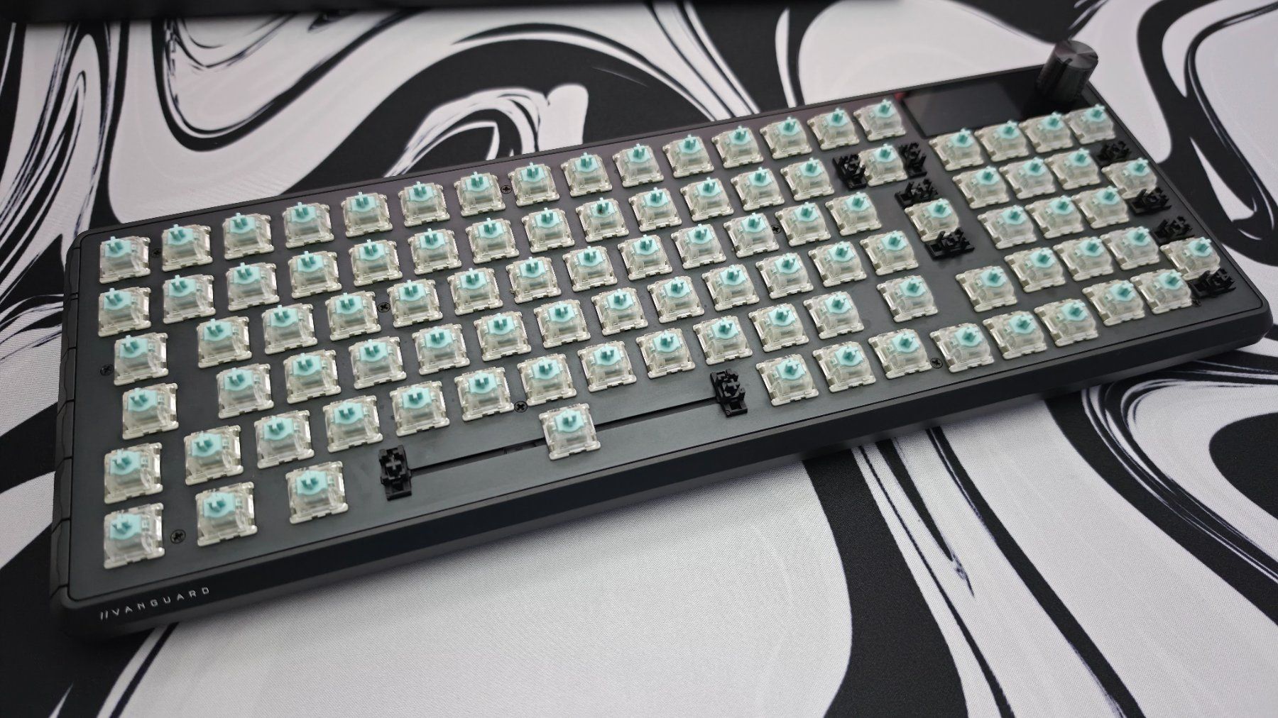 Corsair Tastaturen: Corsair Vanguard PRO 96 Hall Effect + LCD Screen, DE Layout – Gebraucht aus Kesswil von LinoundLukas00 6