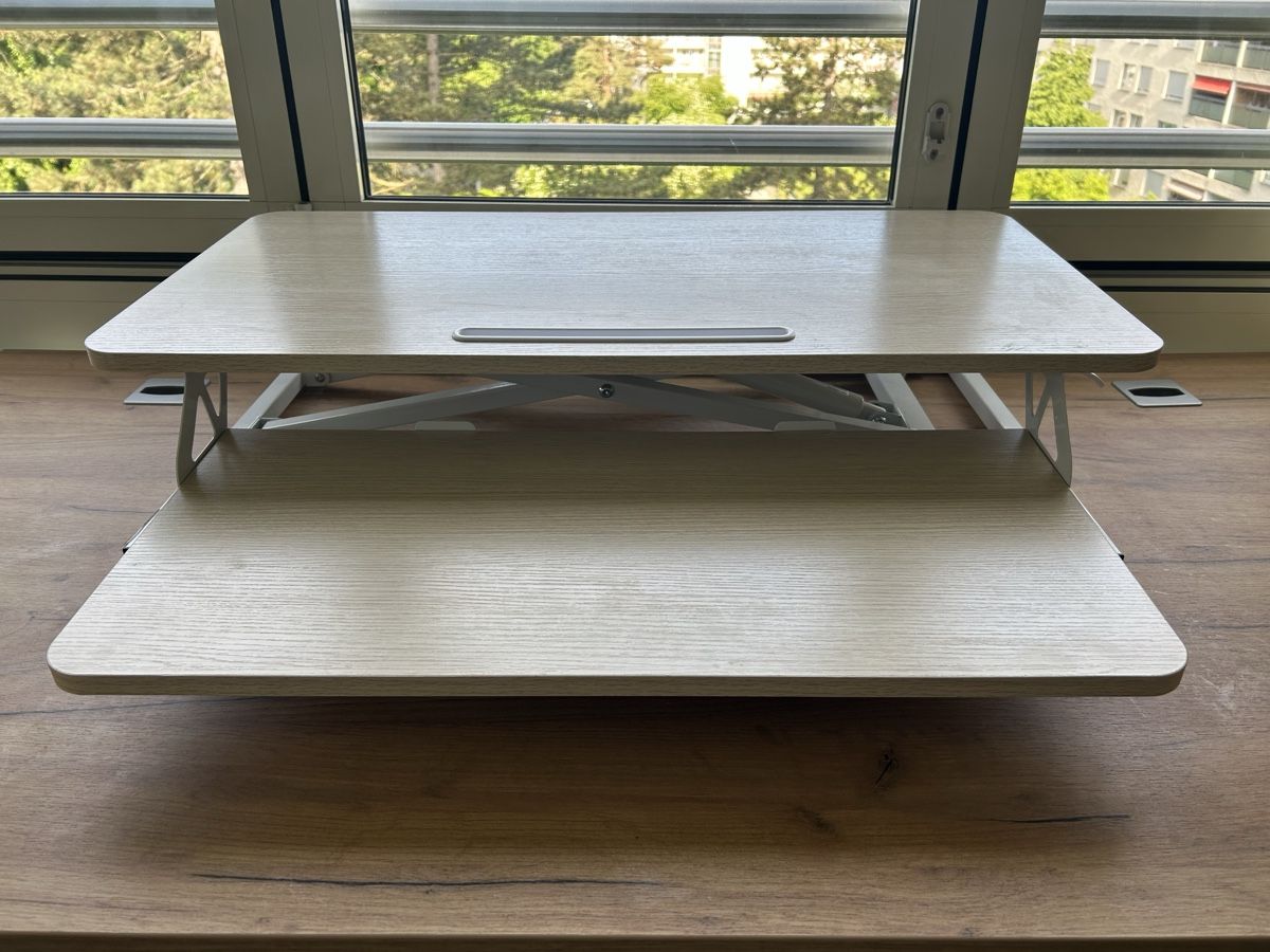 Conforama Scrivanie: Bürotisch mit Bildschirm-Aufsatz – Usato da Birsfelden venduto da Exclusivity 2