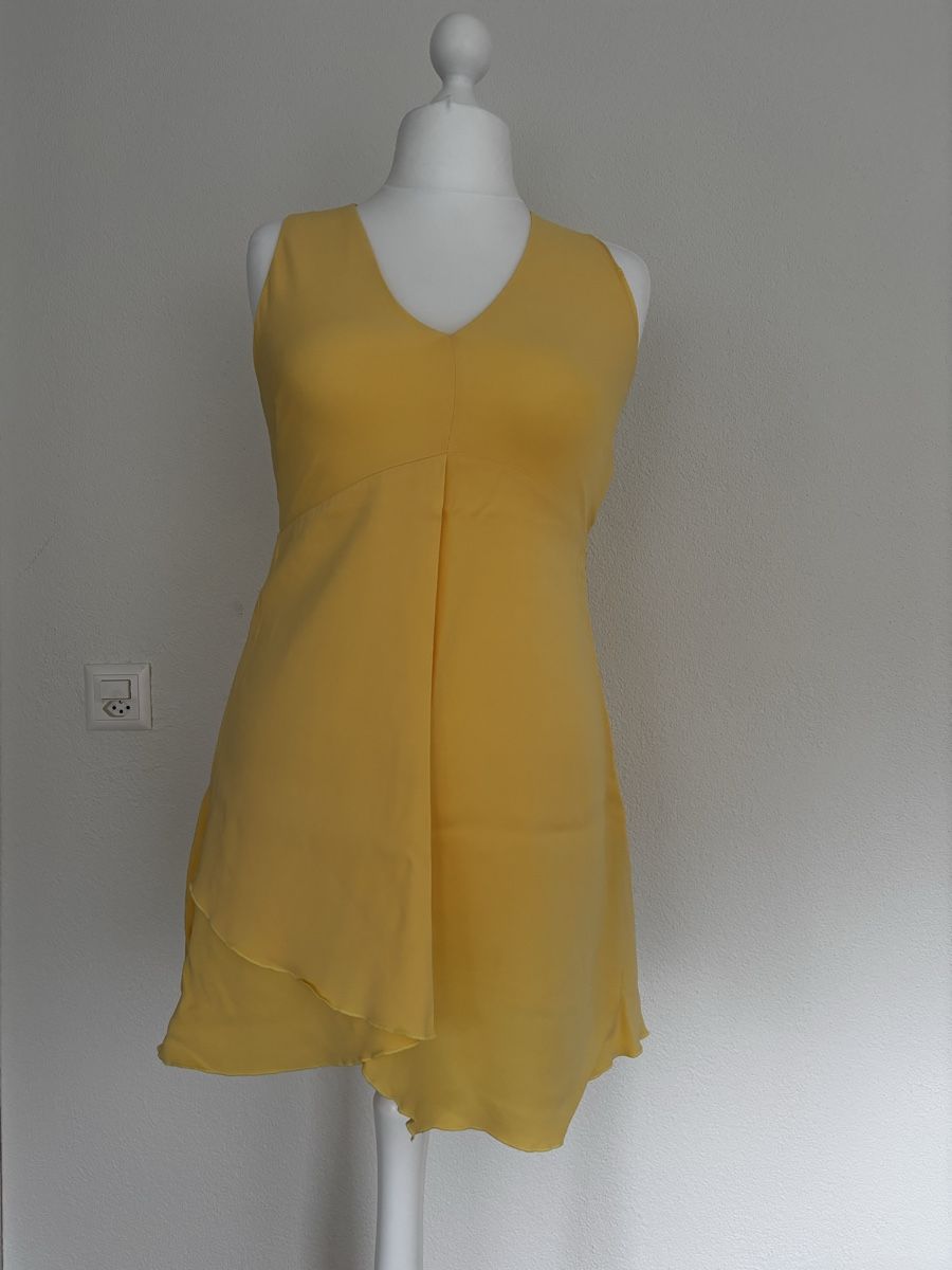 Kostüme: Valentino Sommerlich & Elegant☀️ – Gebraucht aus Wangen ZH von tel_gxb5 6