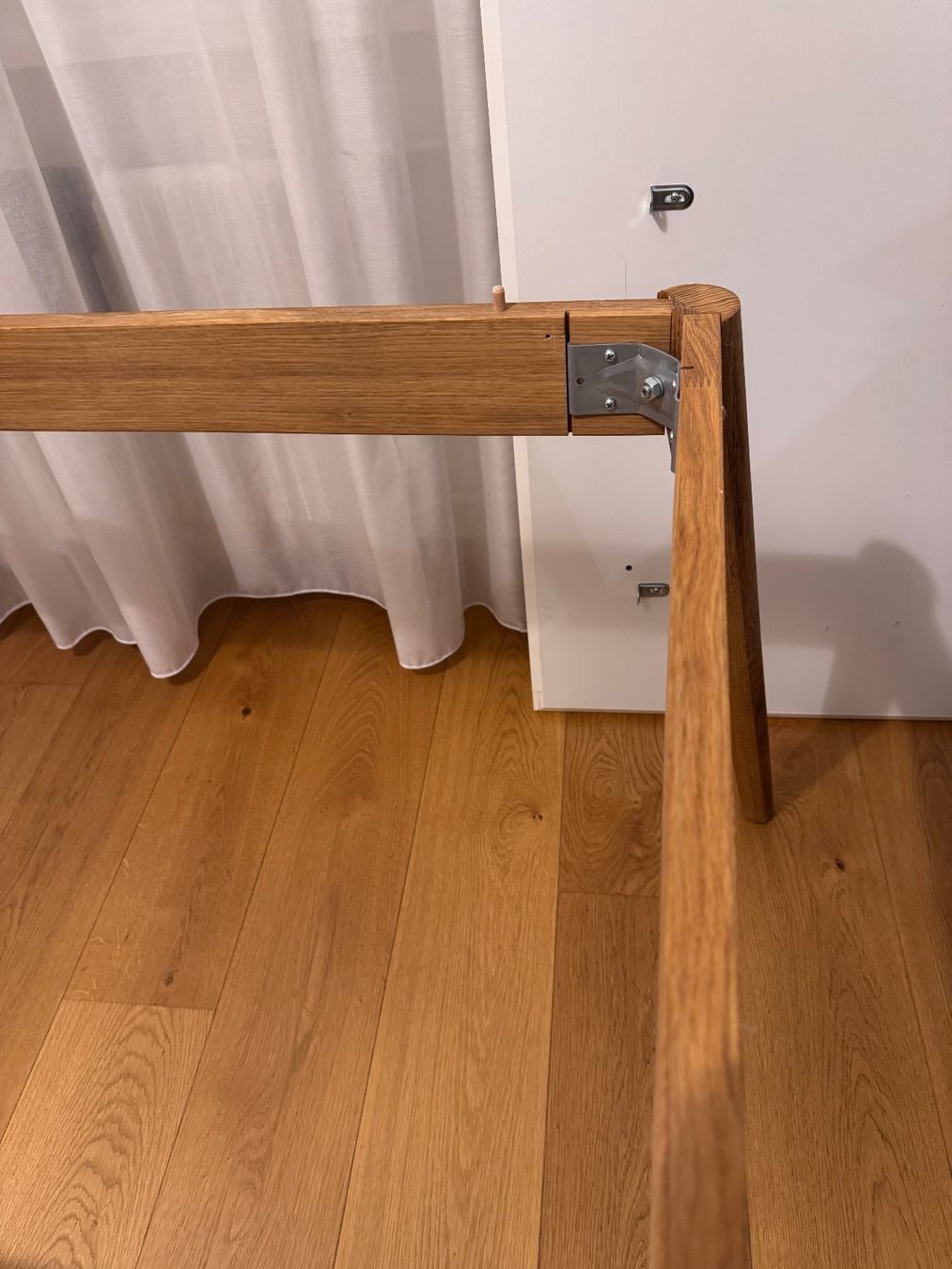 Pfister Tavoli: Schöner moderner Tisch 180x90 – Usato da Spiegel b. Bern venduto da edi20000_0 5