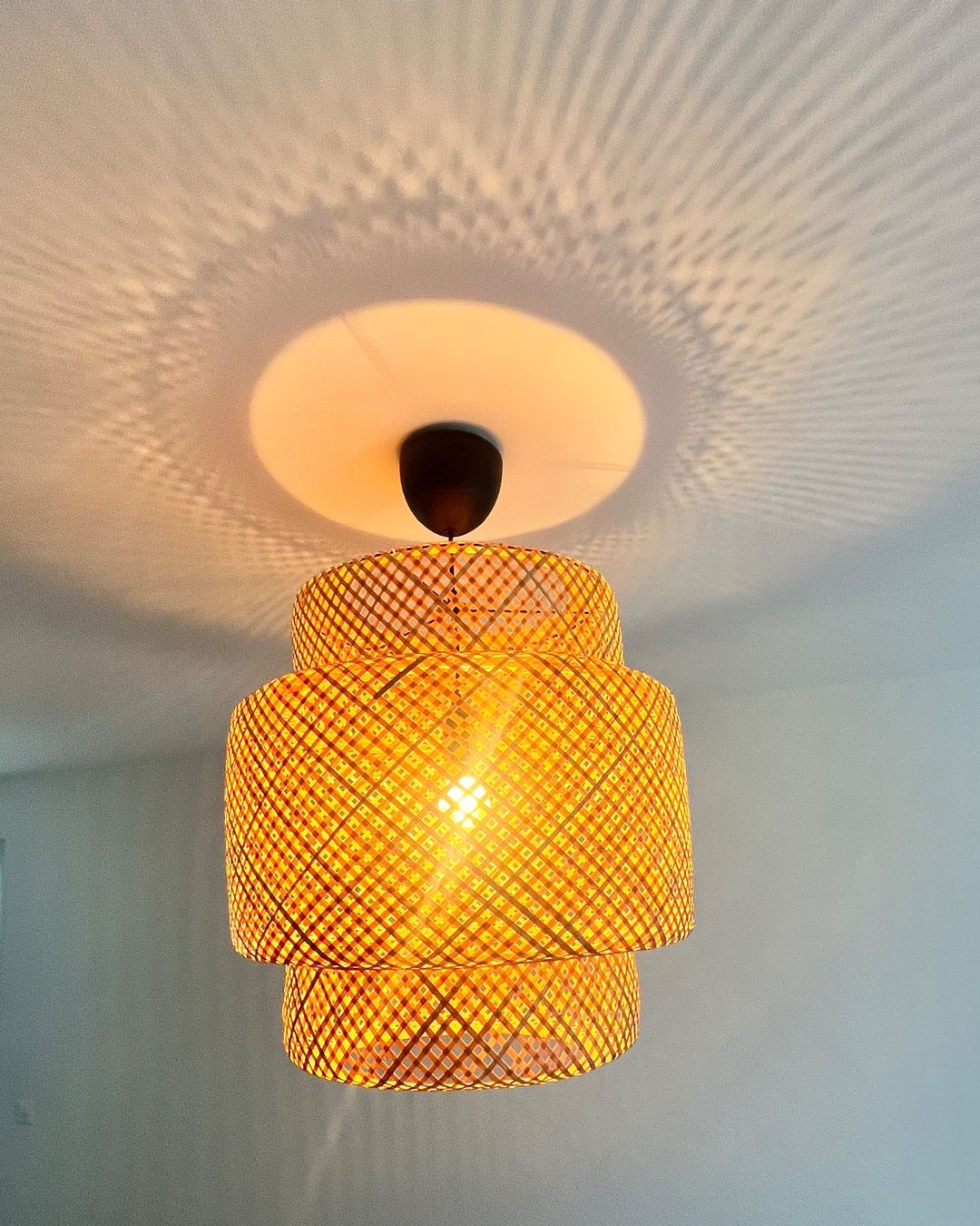 Ikea Lampadari & plafoniere: Lustre IKEA  SINNERLIG 50cm en bambou – Usato da Fribourg venduto da Mikassassa 4