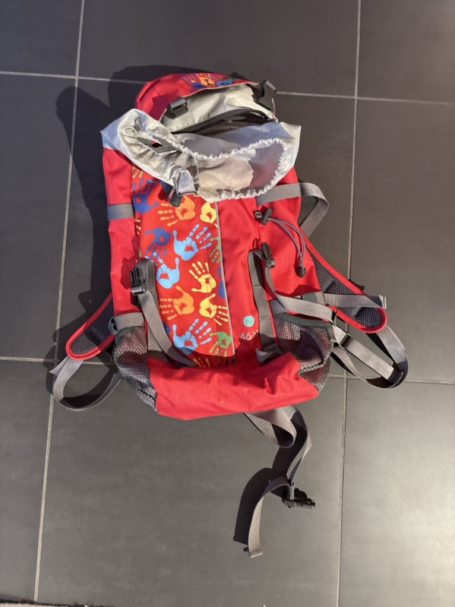 46 Nord Borse & Zaini: Kinderrucksack 46 N – Nuovo (secondo la descrizione) da Knonau venduto da ReMaaaan
