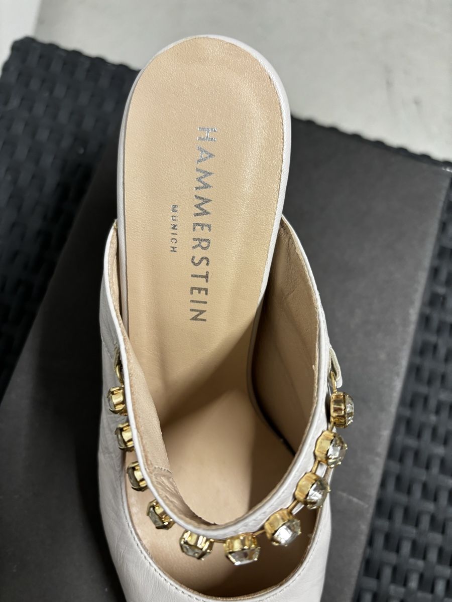 Scarpe da donna: Hammersein Mules Gr. 38 Weiss Strass, Leder – Usato da Salenstein venduto da Silly...0 3