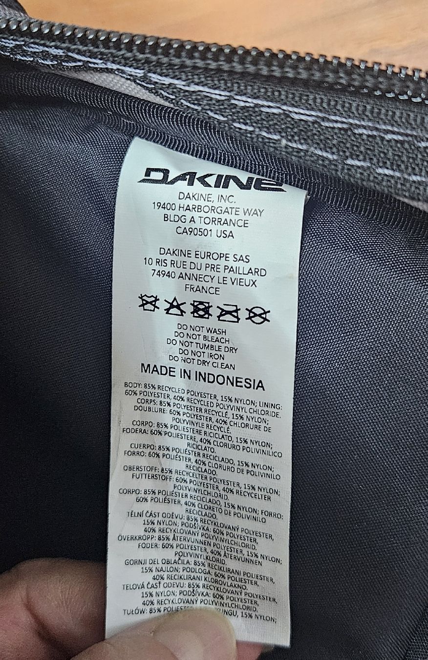 Dakine Zaini: Dakine Rucksack grau 25l – Nuovo (secondo la descrizione) da Schaffhausen venduto da apa_7xt7 7