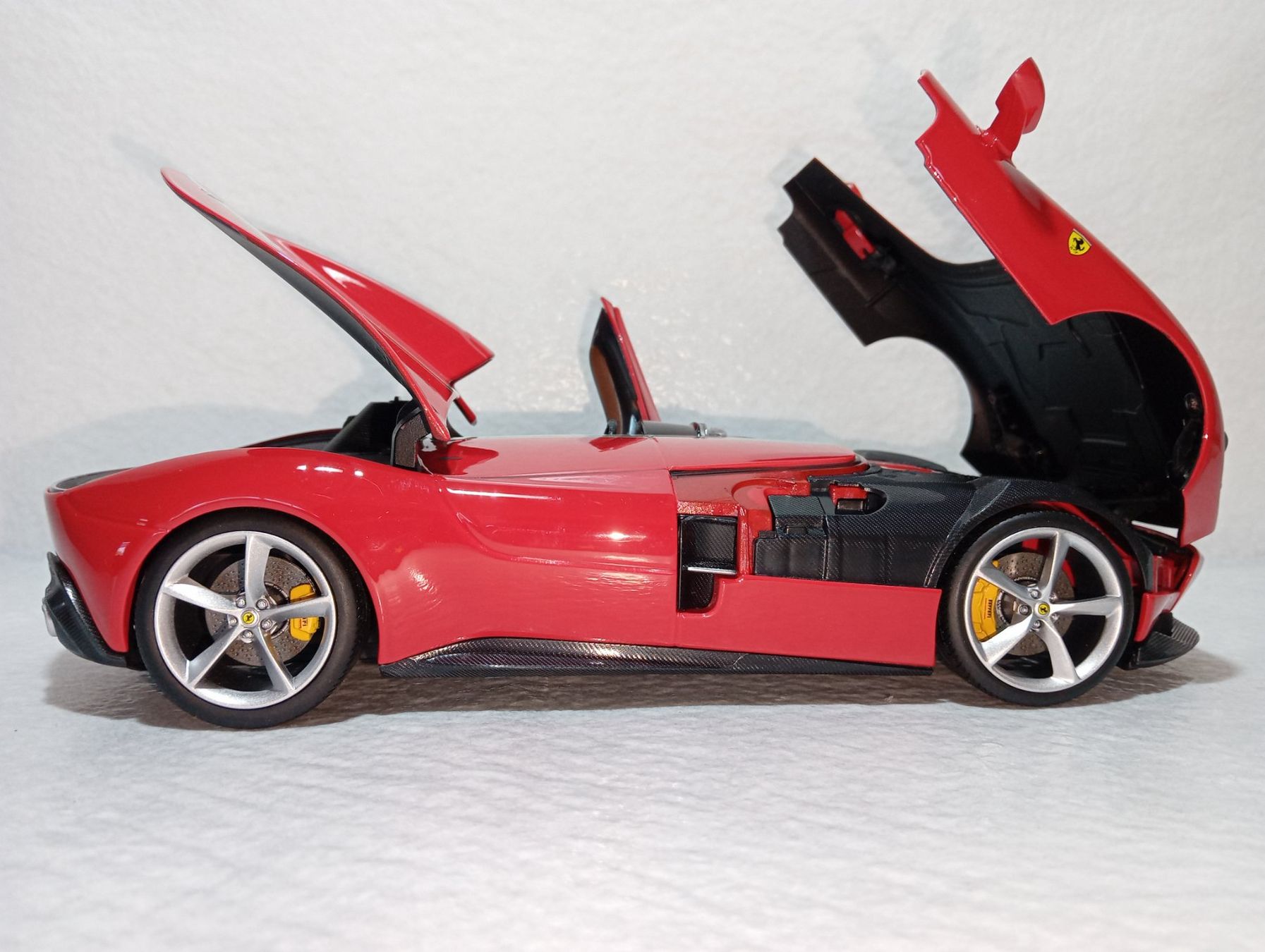Bburago Modellini d'auto: Ferrari Monza SP1 – Nuovo e nell'imballaggio originale da Huttwil venduto da Secondtrain 3