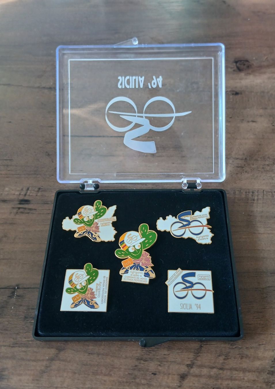 Placchette & Badge: Pin set sicilia 94 – Usato da Märwil venduto da Chi_87pp 1