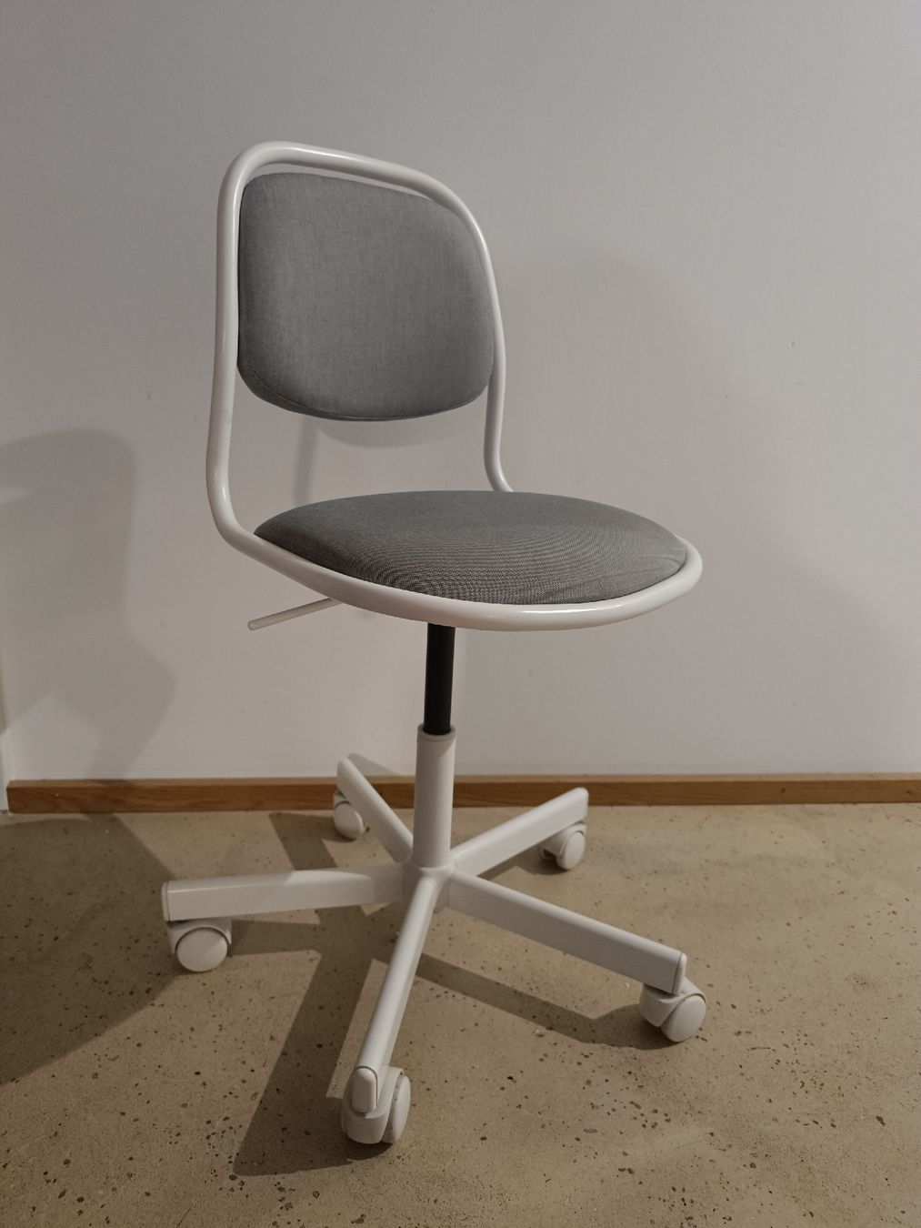 Ikea Chaises: Kinderbürostuhl Ikea – D'occasion à Winterthur par aleme