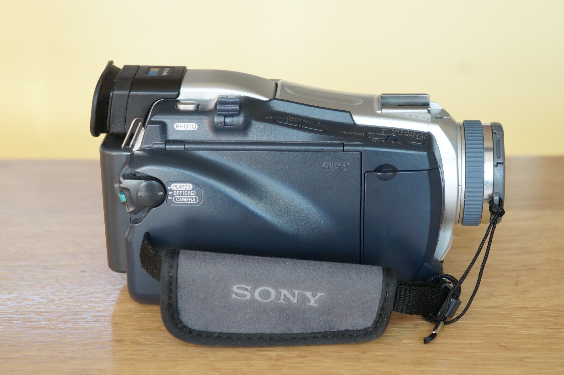 Sony Videocamere: Sony TRV16E ... MiniDV Camcorder ... einwandfrei – Usato da St.Gallen venduto da My_tinker 6
