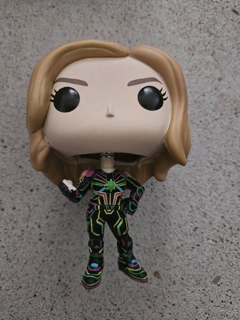 Funko Figuren: Funko Pop Captain Marvel Glowing Suit – Neu (gemäss Beschreibung) aus Basel von non_r5rm