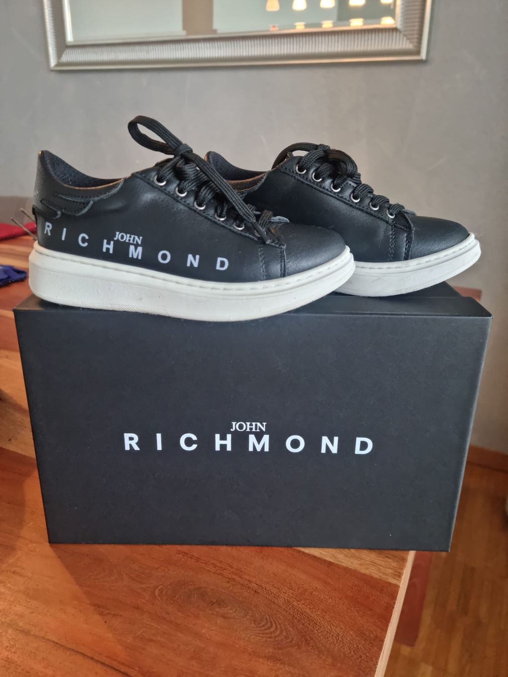 Scarpe per ragazzi: John Richmond Kinderschuhe Gr. 28 – Usato da Baar venduto da L.isa28