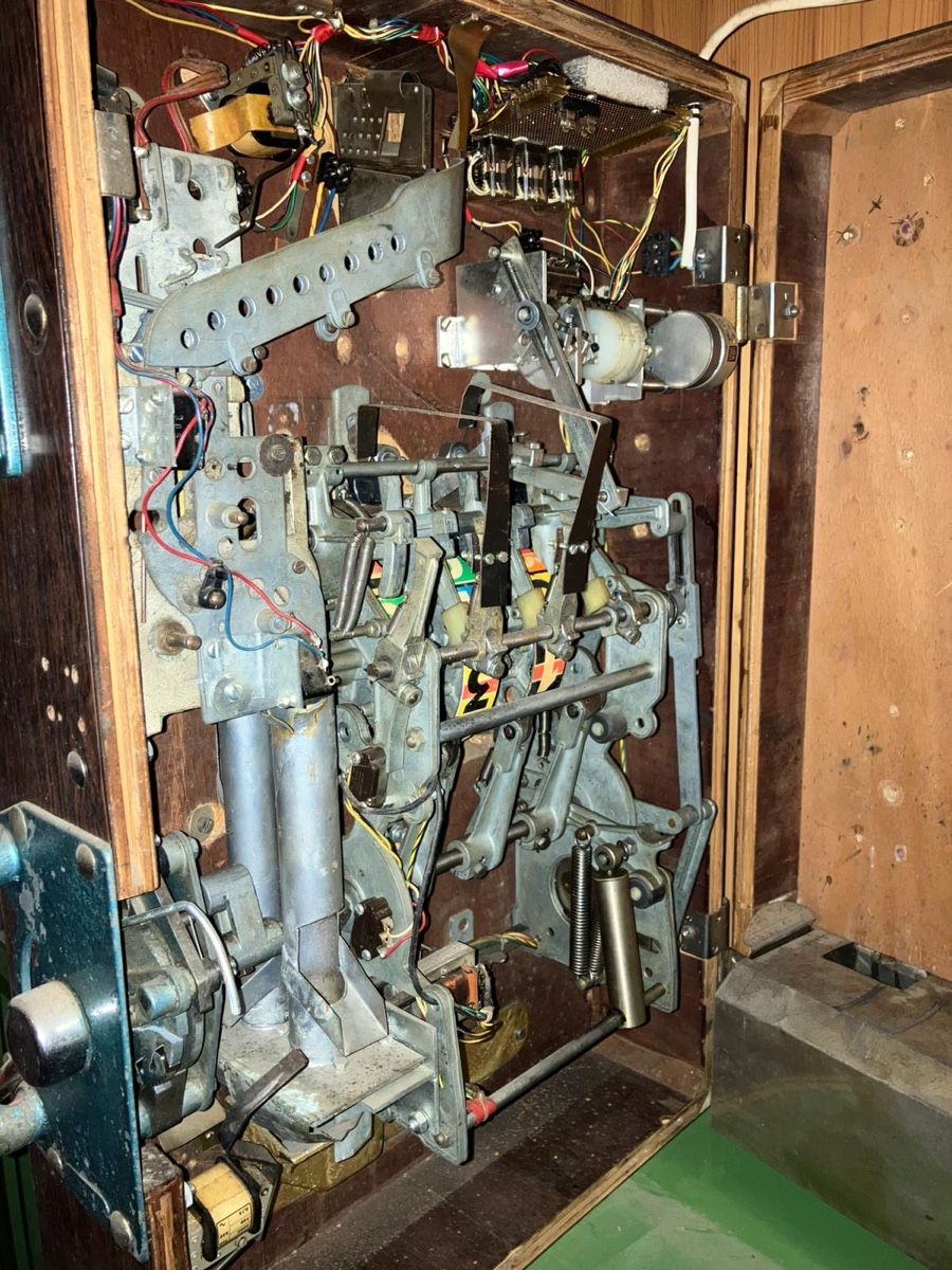 Spielautomaten: Tivoli Einarmiger Bandit Geldspielautomat – Defekt aus Waldstatt von Cremschnitte 2