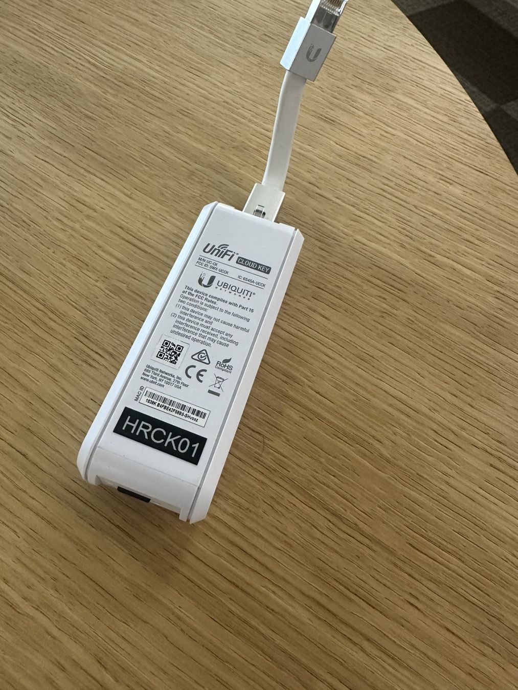 Ubiquiti Modems & Router: UniFi Switch 8 150W PoE + Cloud Key UC-CK – Gebraucht aus Wallisellen von ArgjentA 3