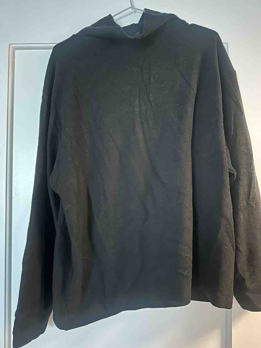 Uniqlo Maglioni & Felpe: Pullover mit Stehkragen schwarz – Usato da Basel venduto da alinaa95 2