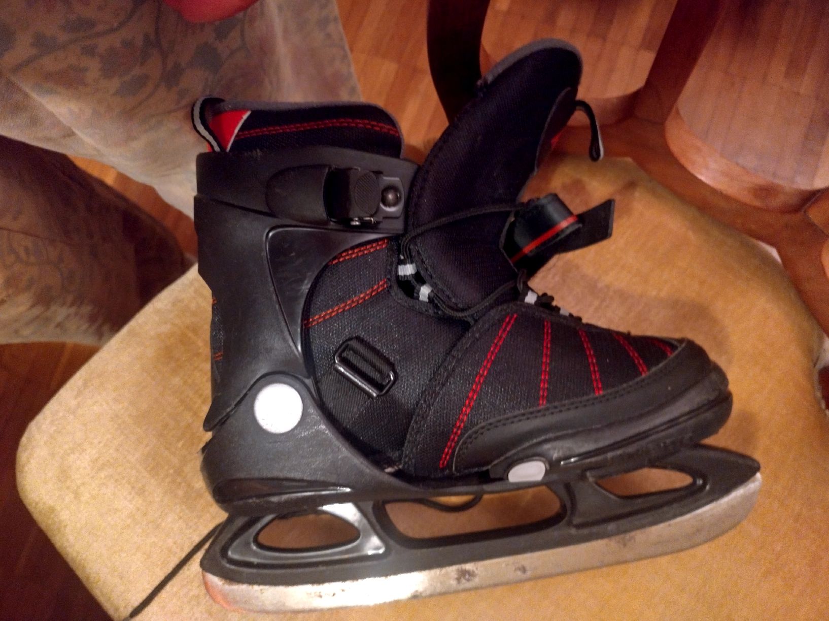 Patins à glace: Schlittschuhe Junior K2 – D'occasion à Zürich par Modjbul